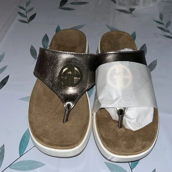 Giani Bernini Leather Sandal - Picture 5 of 10